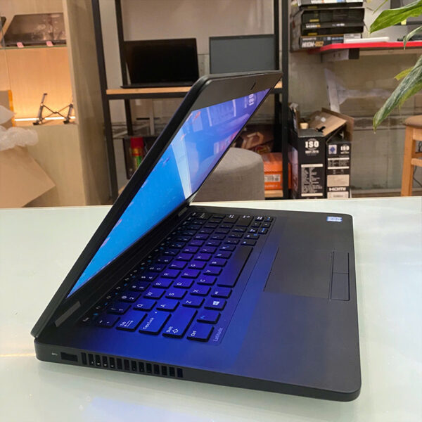 Used Dell Latitude 5470 Laptop – Core i5, Like New 80% Used Dell Latitude 5470 Laptop – Core i5, Like New 80% - Side