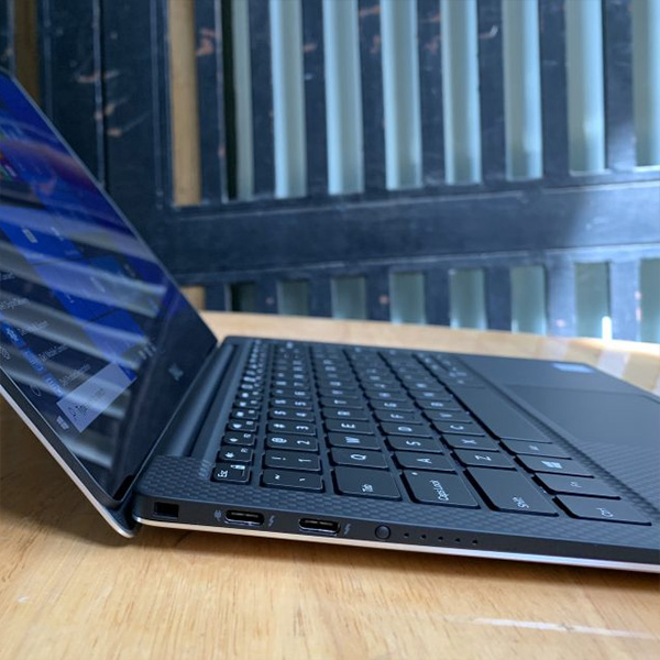 Used Dell XPS 9380 Laptop - Core i7 - Like New 95% Used Dell XPS 9380 Laptop - Core i7 - Like New 95%